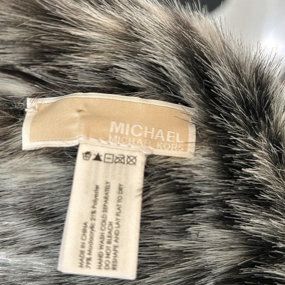 MICHAEL KORS black, gray, and white safari faux fur scarf. Pulls through. - Picture 6 of 7